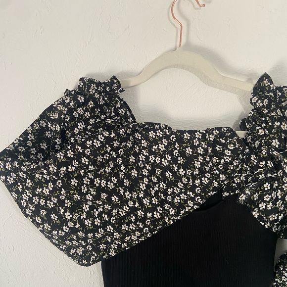 By Anthropologie Woven Ruffle-Sleeve Sweater - Picture 7 of 8